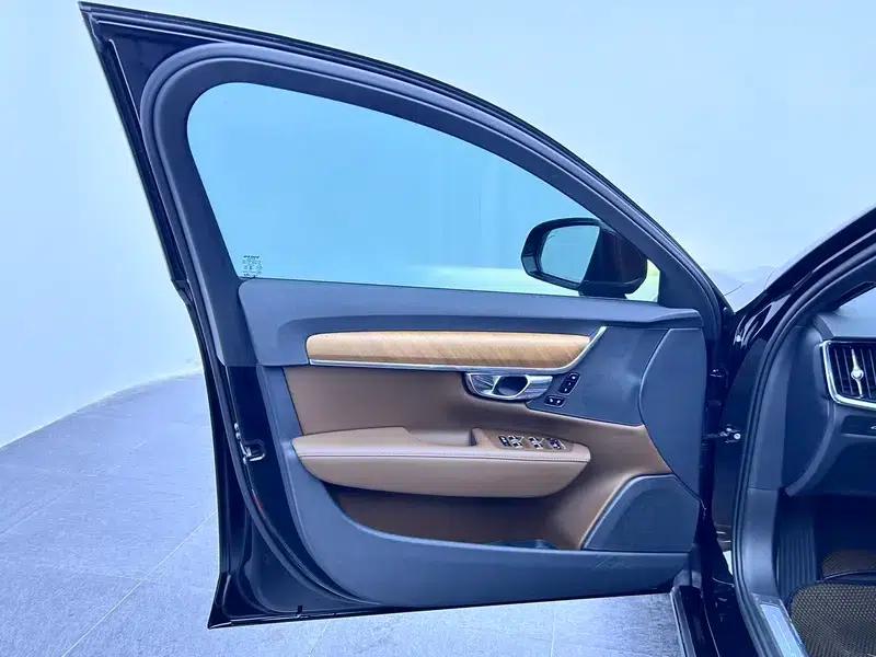 2024 Volvo S90 PHEV T8 AWD Long Range Smart Luxury Edition — миниатюра 19