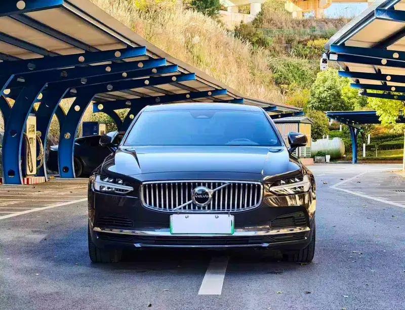 2021 Volvo S90 PHEV T8 E-Drive Hybrid Smart Luxury Edition — миниатюра 2