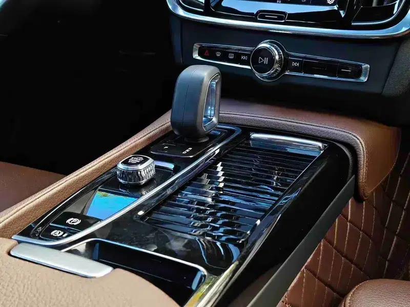 2021 Volvo S90 PHEV T8 E-Drive Hybrid Smart Luxury Edition — миниатюра 18