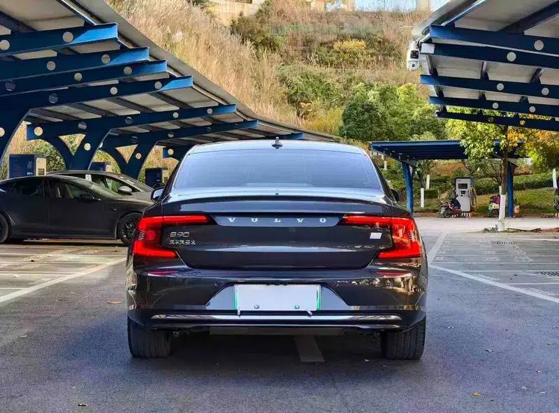 2021 Volvo S90 PHEV T8 E-Drive Hybrid Smart Luxury Edition — миниатюра 6