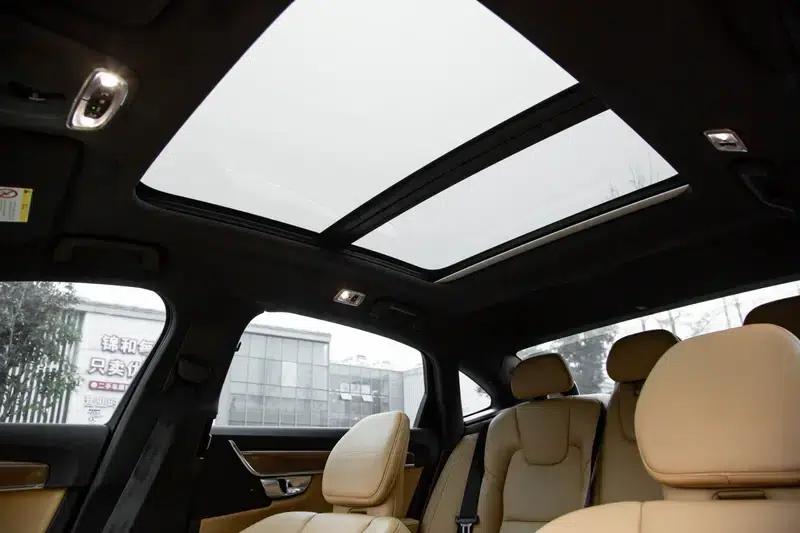 Volvo S90 PHEV 2020 2.0T T8 E-Drive Hybrid Smart Luxury Edition — миниатюра 15