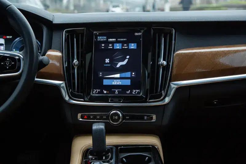 Volvo S90 PHEV 2020 2.0T T8 E-Drive Hybrid Smart Luxury Edition — миниатюра 8