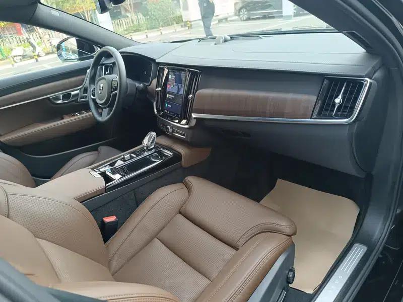 2025 Volvo S90 PHEV T8 AWD Long Range Smart Luxury Edition — миниатюра 11