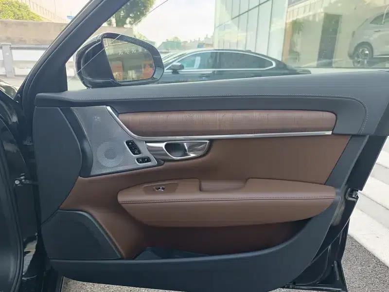 2025 Volvo S90 PHEV T8 AWD Long Range Smart Luxury Edition — миниатюра 20