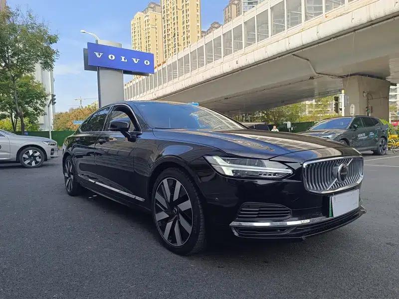 2025 Volvo S90 PHEV T8 AWD Long Range Smart Luxury Edition — миниатюра 3