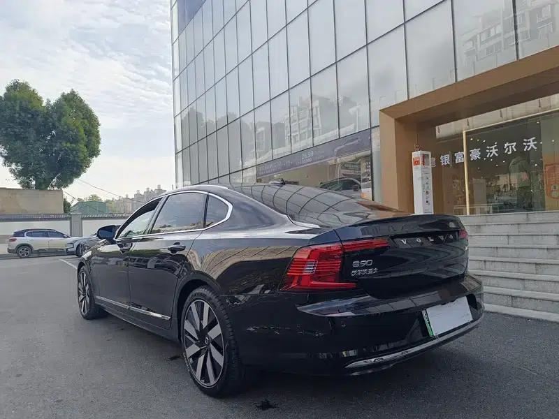 2025 Volvo S90 PHEV T8 AWD Long Range Smart Luxury Edition — миниатюра 5