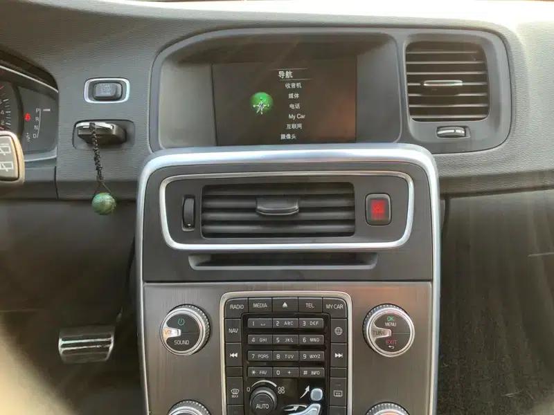 2015 Volvo V60 T5 Smart Edition — миниатюра 13