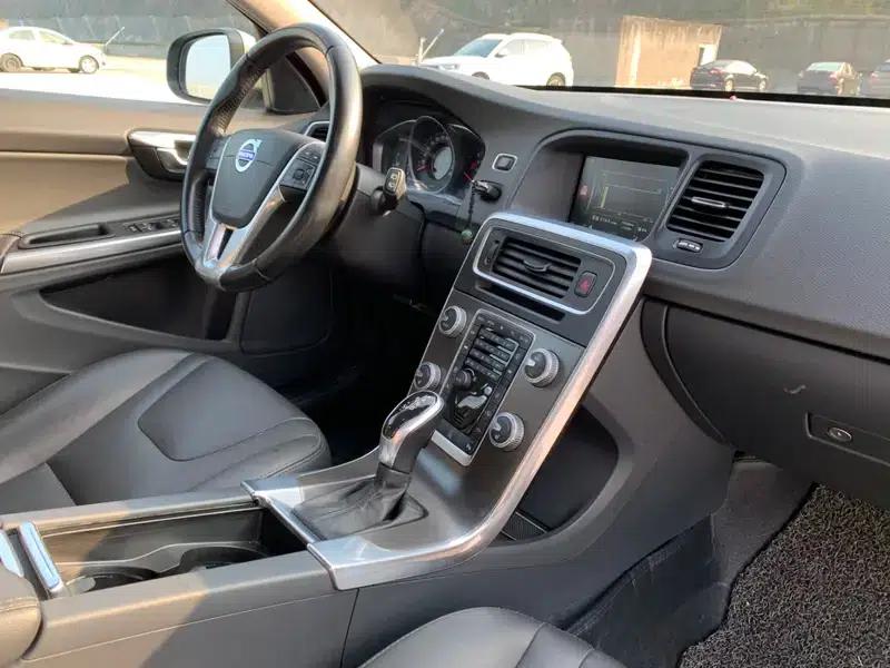 2015 Volvo V60 T5 Smart Edition — миниатюра 17