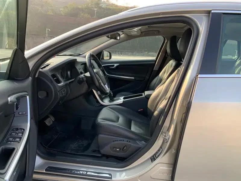 2015 Volvo V60 T5 Smart Edition — миниатюра 18