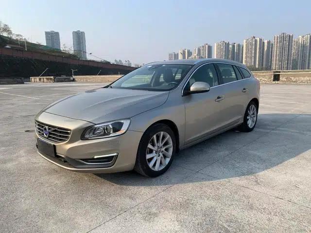 2015 Volvo V60 T5 Smart Edition