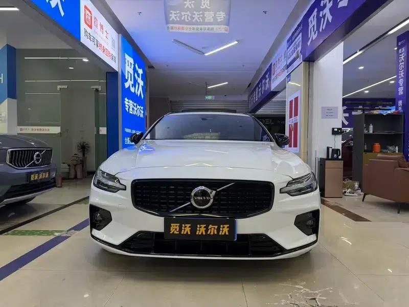 2024 Volvo V60 B5 Smart Sport Edition — миниатюра 2