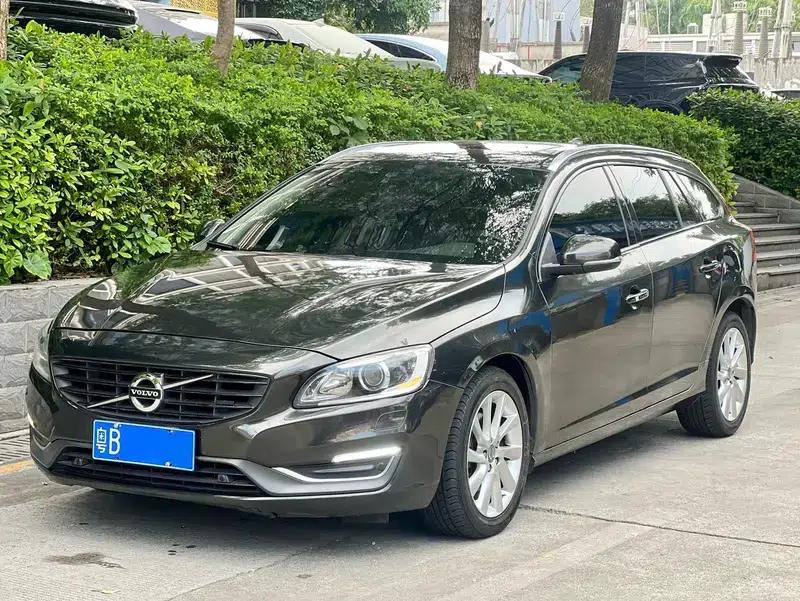 2013 Volvo V60 T5 Comfort Edition — миниатюра 1