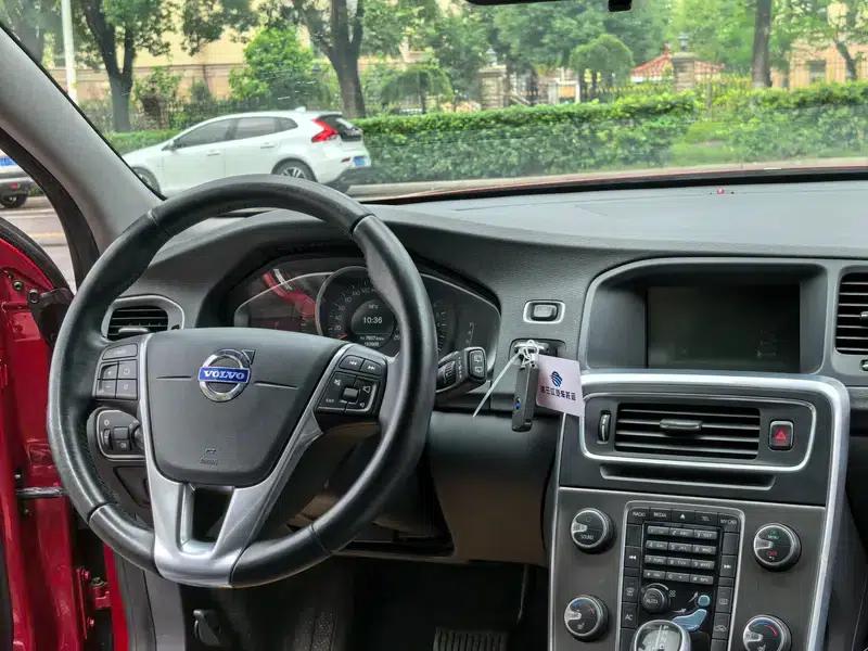 2013 Volvo V60 T5 Comfort Edition — миниатюра 14