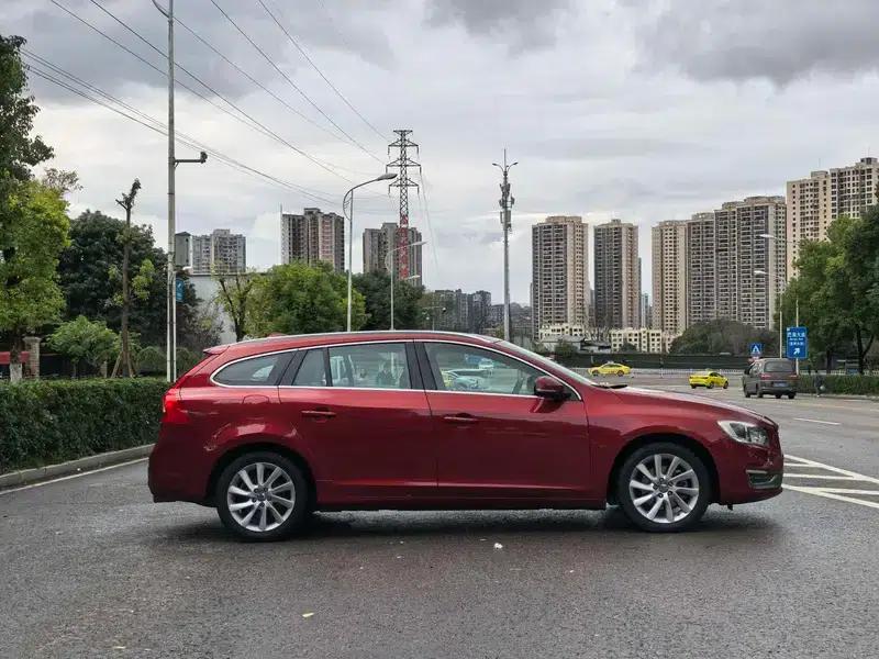 2013 Volvo V60 T5 Comfort Edition — миниатюра 5