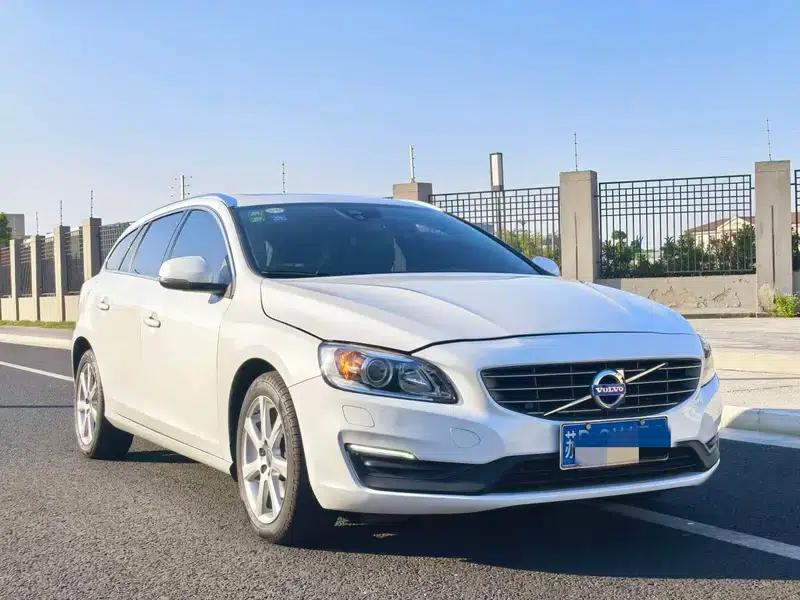 2017 Volvo V60 T4 Smart Edition (National V Emission Standard) — миниатюра 3