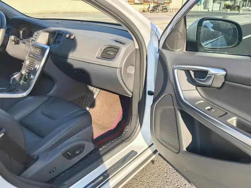 2017 Volvo V60 T4 Smart Edition (National V Emission Standard) — миниатюра 8