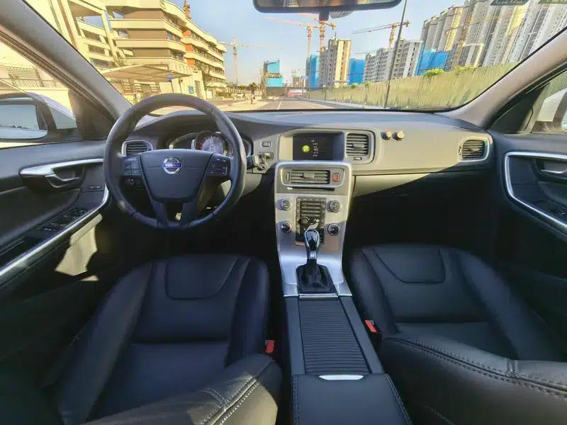 2017 Volvo V60 T4 Smart Edition (National V Emission Standard) — миниатюра 10