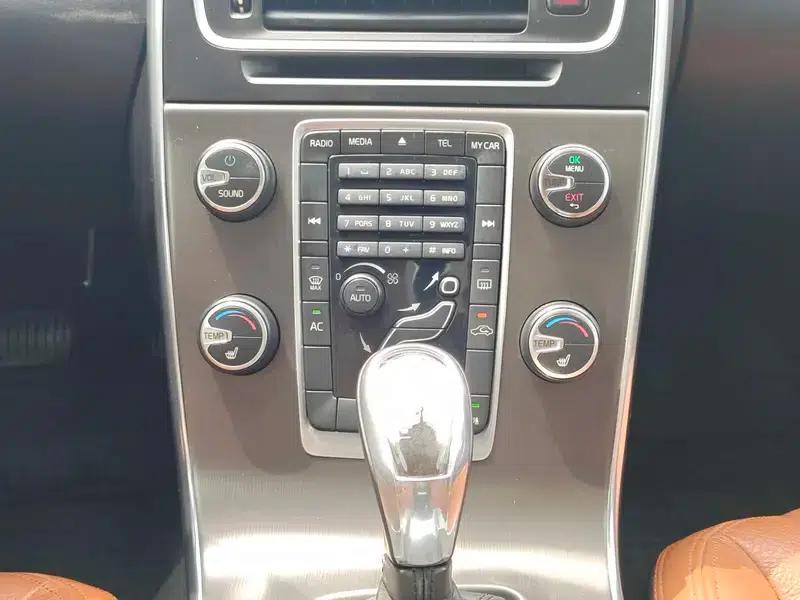 2013 Volvo V60 T5 Comfort Edition — миниатюра 18