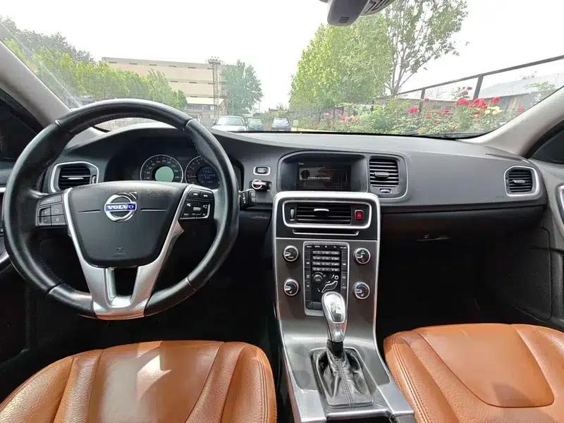 2013 Volvo V60 T5 Comfort Edition — миниатюра 19