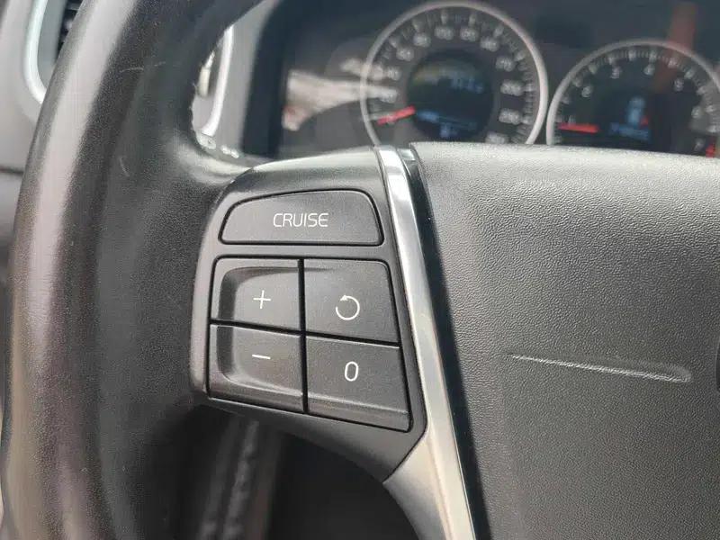 2013 Volvo V60 T5 Comfort Edition — миниатюра 23