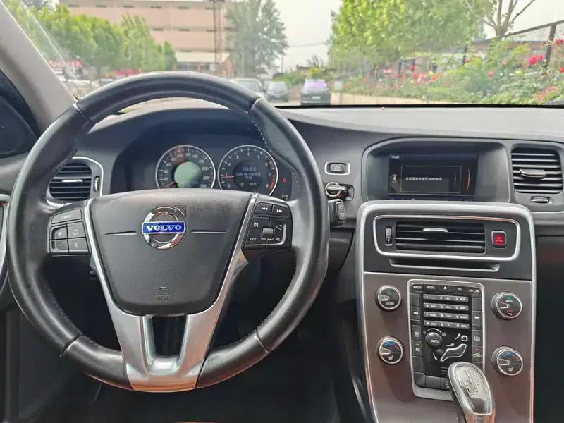 2013 Volvo V60 T5 Comfort Edition — миниатюра 24