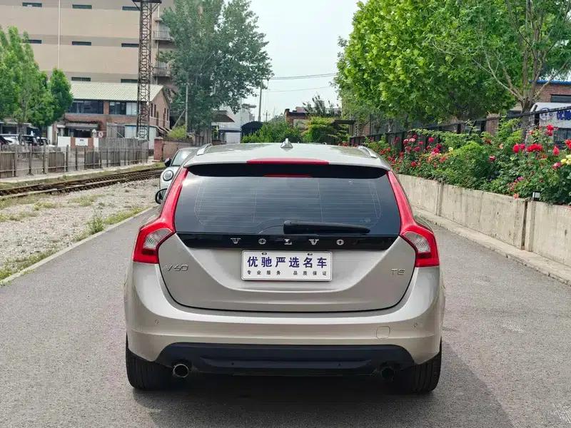 2013 Volvo V60 T5 Comfort Edition — миниатюра 6
