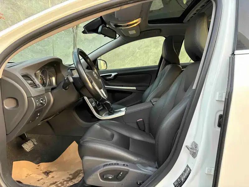 2015 Volvo V60 T5 Smart Edition — миниатюра 7