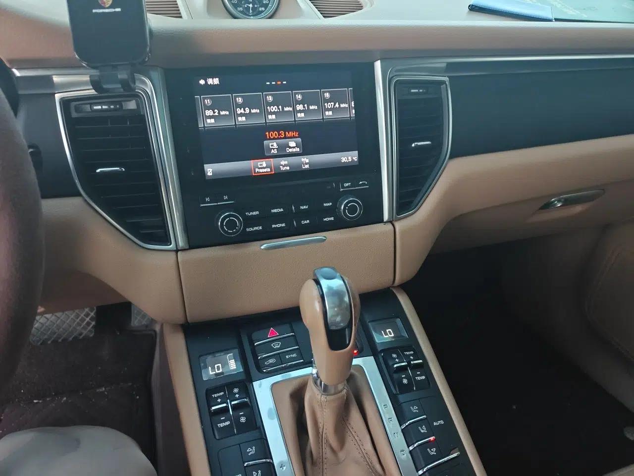 Porsche Macan 2017 Macan 2.0T — миниатюра 13