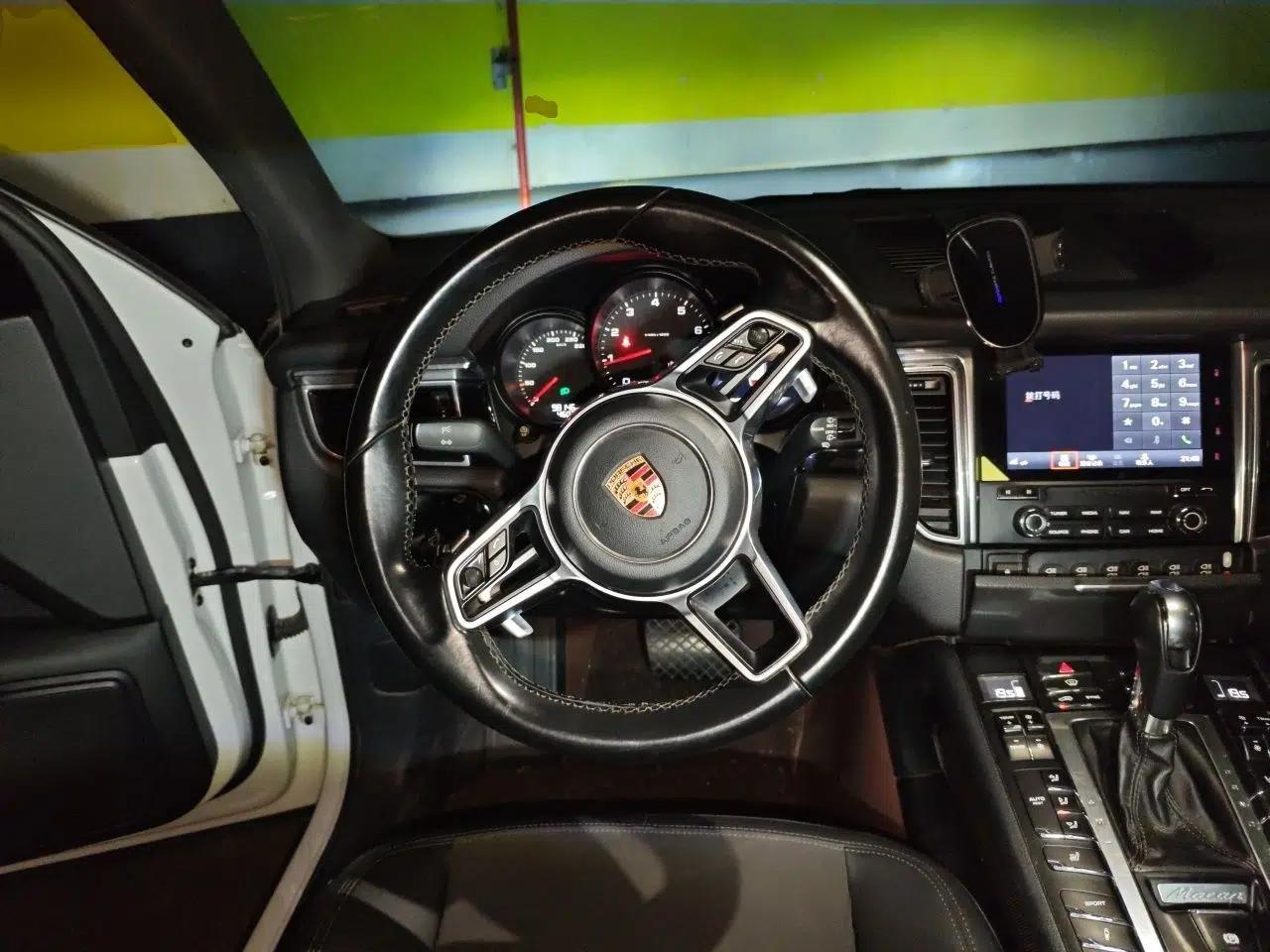 Porsche Macan 2016 Macan 2.0T — миниатюра 10