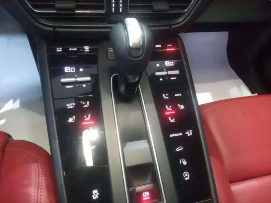 Porsche Macan 2022 Macan 2.0T — миниатюра 16