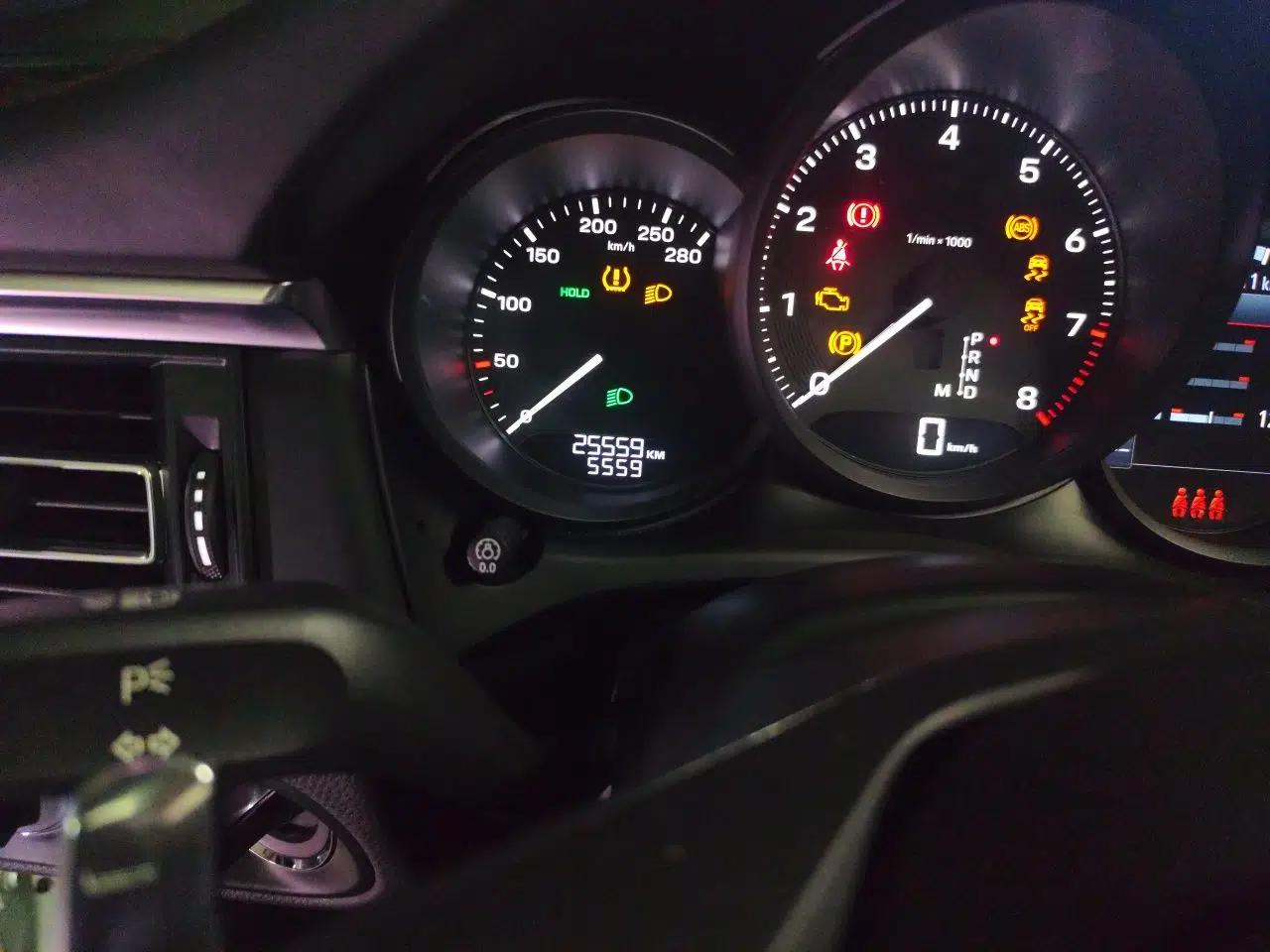 Porsche Macan 2023 Macan 2.0T — миниатюра 12