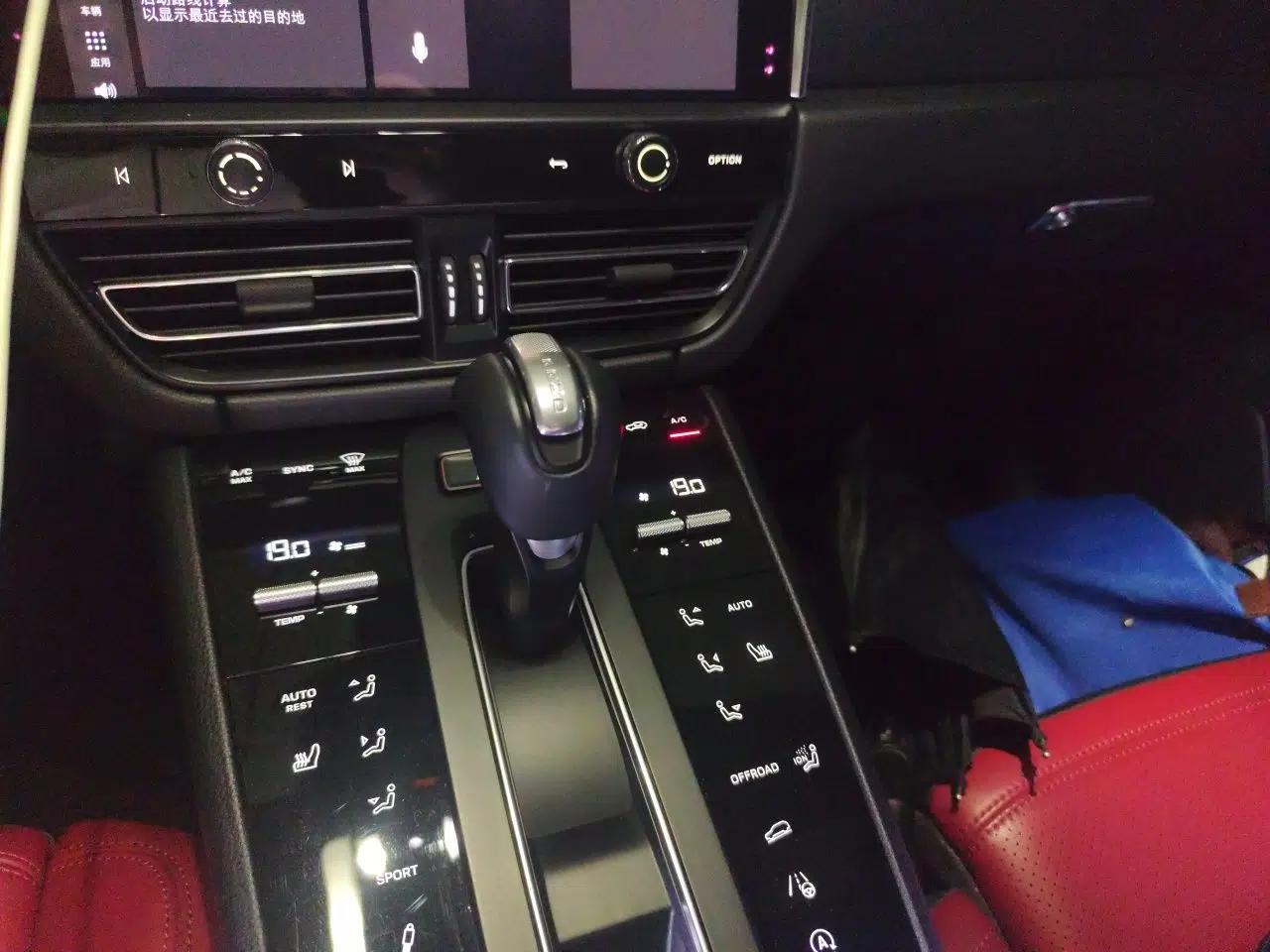 Porsche Macan 2023 Macan 2.0T — миниатюра 14