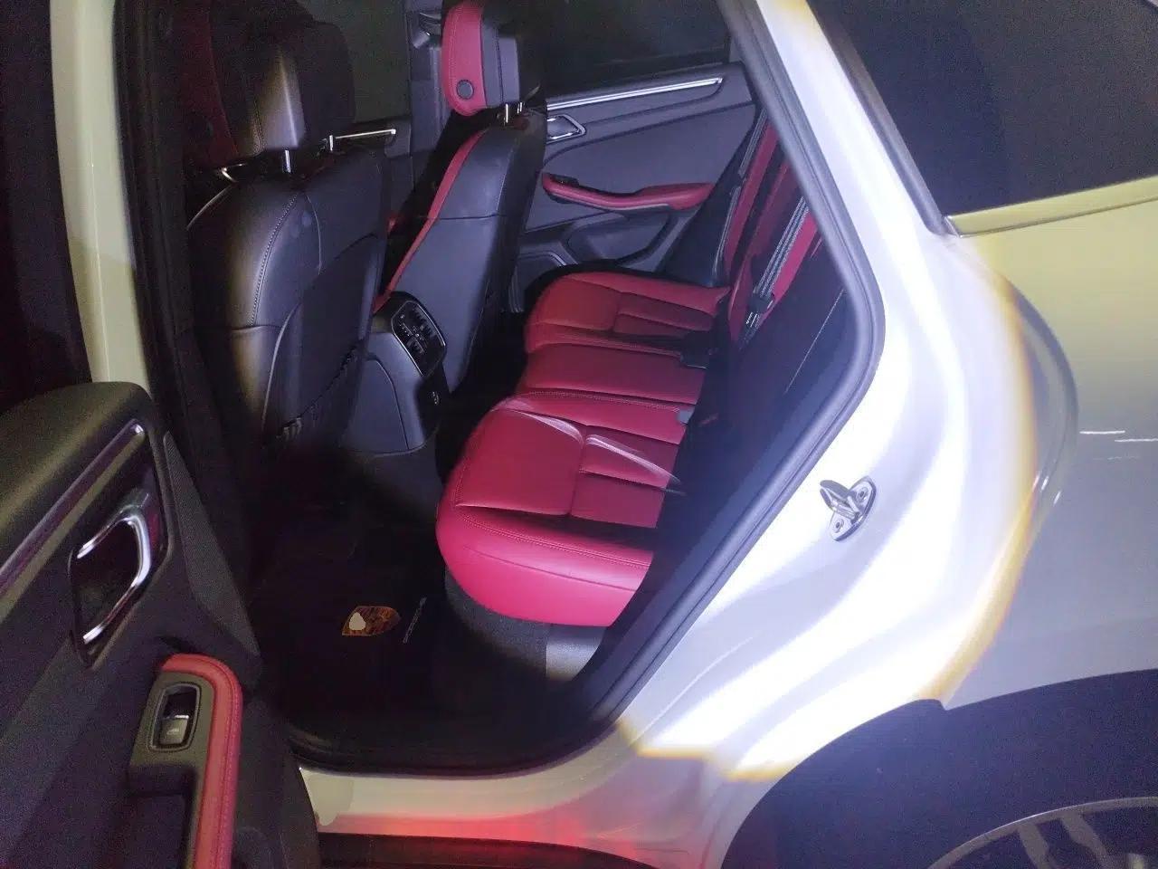 Porsche Macan 2023 Macan 2.0T — миниатюра 17
