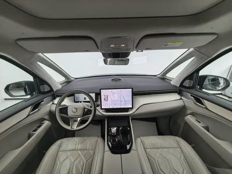Volvo EM90 2025 Ultra 6-seater — миниатюра 7