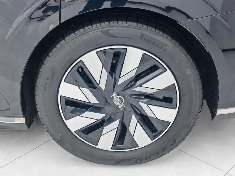 Volvo EM90 2025 Ultra 6-seater — миниатюра 4