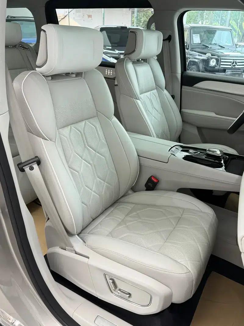 Volvo EM90 2025 Ultra 6-seater — миниатюра 14