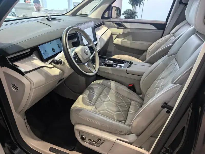 Volvo EM90 2025 Ultra 6-seater — миниатюра 14