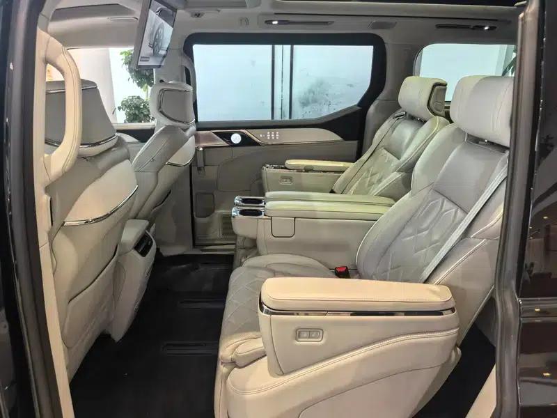 Volvo EM90 2025 Ultra 6-seater — миниатюра 15