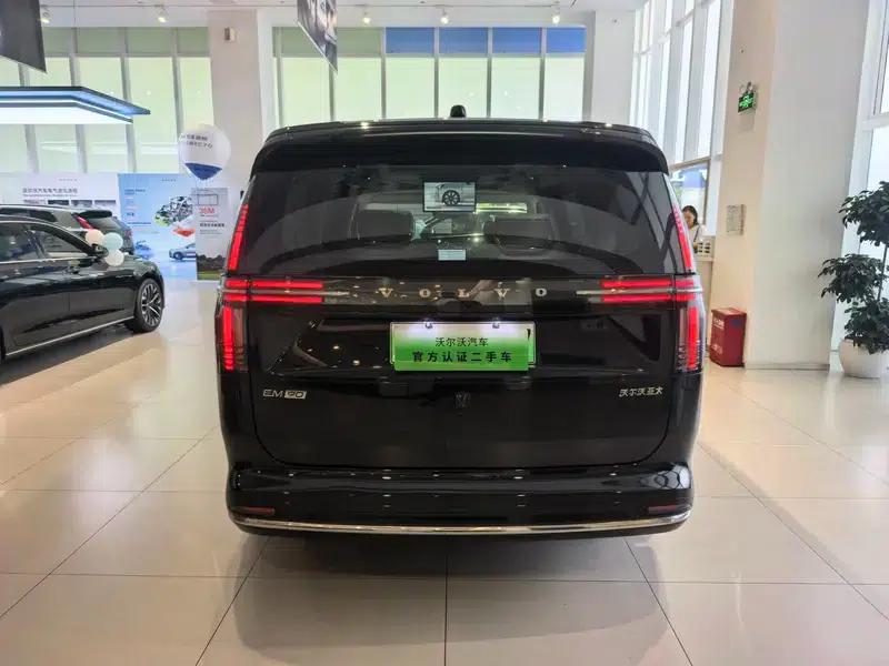 Volvo EM90 2025 Ultra 6-seater — миниатюра 5