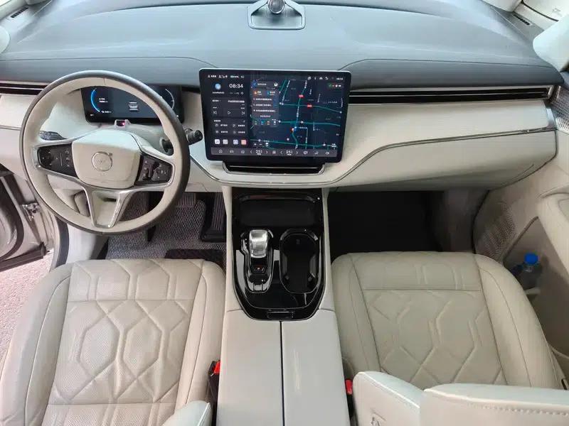 Volvo EM90 2025 Ultra 6-seater — миниатюра 7