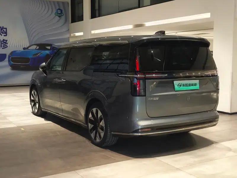 Volvo EM90 2025 Ultra 6-seater — миниатюра 4