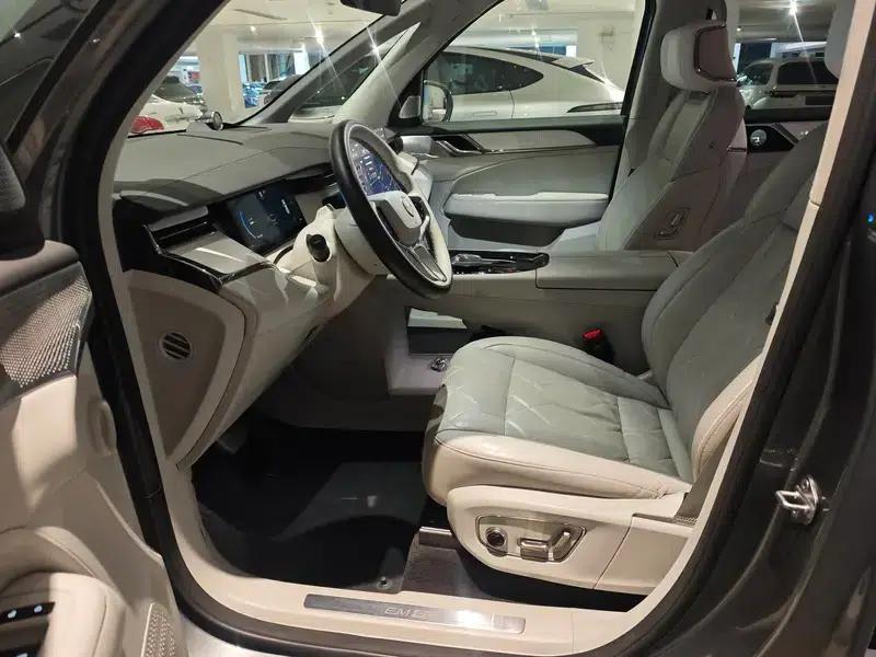 Volvo EM90 2025 Ultra 6-seater — миниатюра 8
