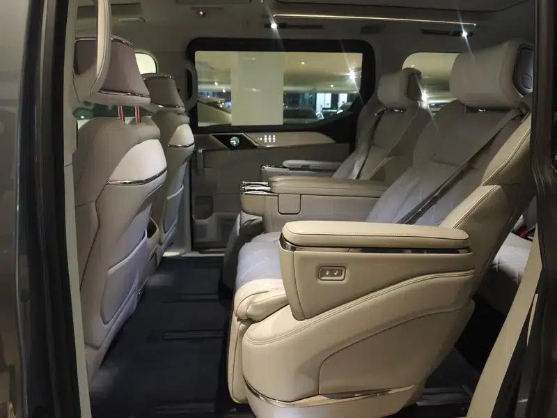 Volvo EM90 2025 Ultra 6-seater — миниатюра 9