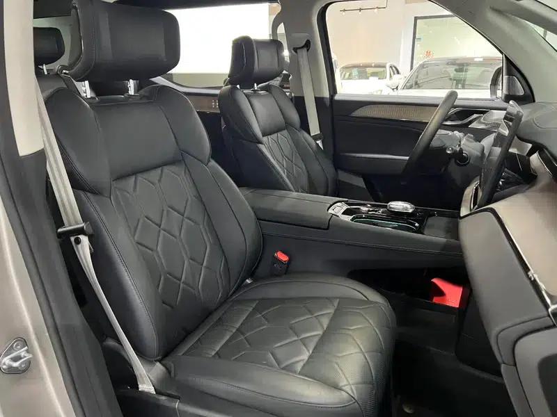Volvo EM90 2025 Ultra 6-seater — миниатюра 14