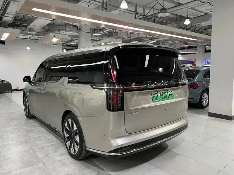 Volvo EM90 2025 Ultra 6-seater — миниатюра 4