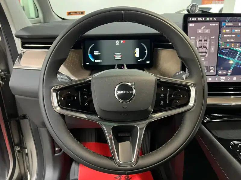Volvo EM90 2025 Ultra 6-seater — миниатюра 9