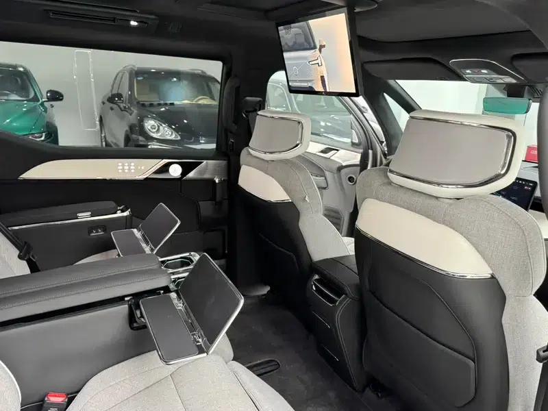 Volvo EM90 2025 Ultra 6-seater — миниатюра 19