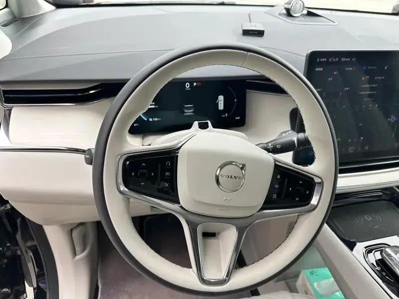 Volvo EM90 2025 Ultra 6-seater — миниатюра 11