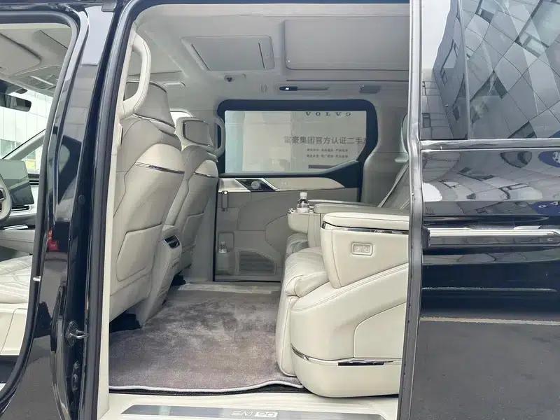 Volvo EM90 2025 Ultra 6-seater — миниатюра 14