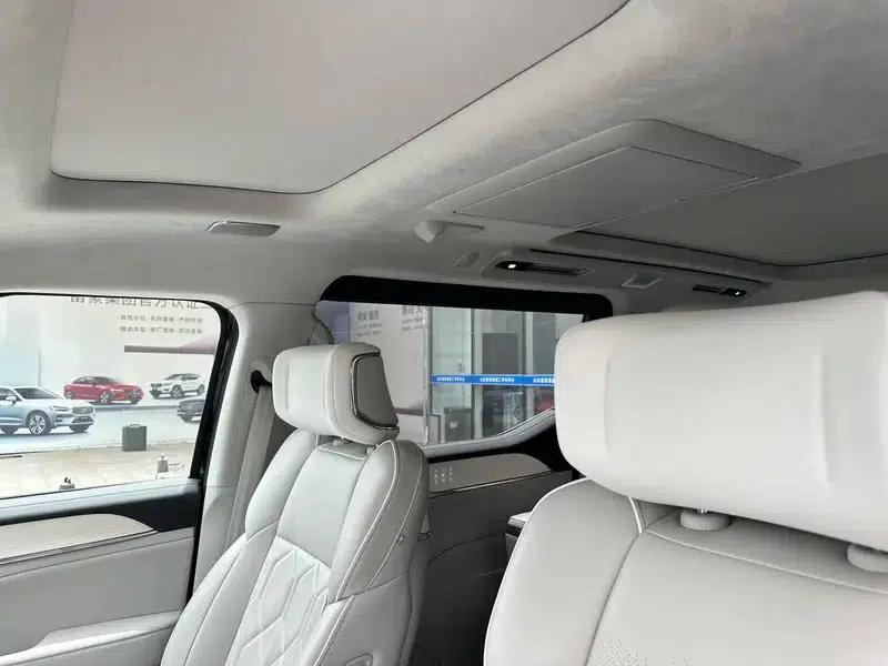 Volvo EM90 2025 Ultra 6-seater — миниатюра 15
